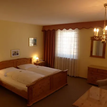 Simon Hotel