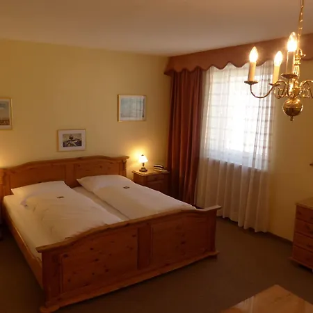 Simon Hotel